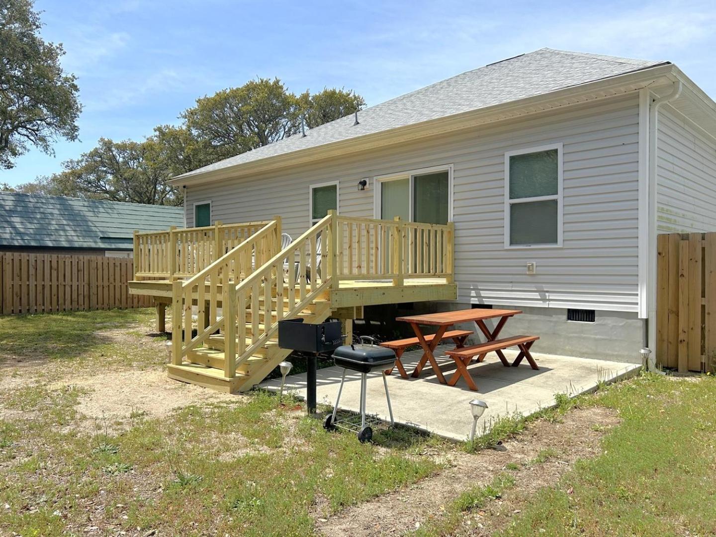 Shrimp On The Barbee Oak Island Exterior foto